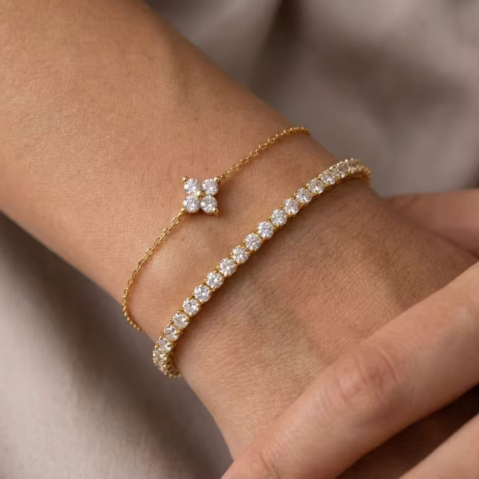 Juego de 2 pulseras de cadena con flores de circonia