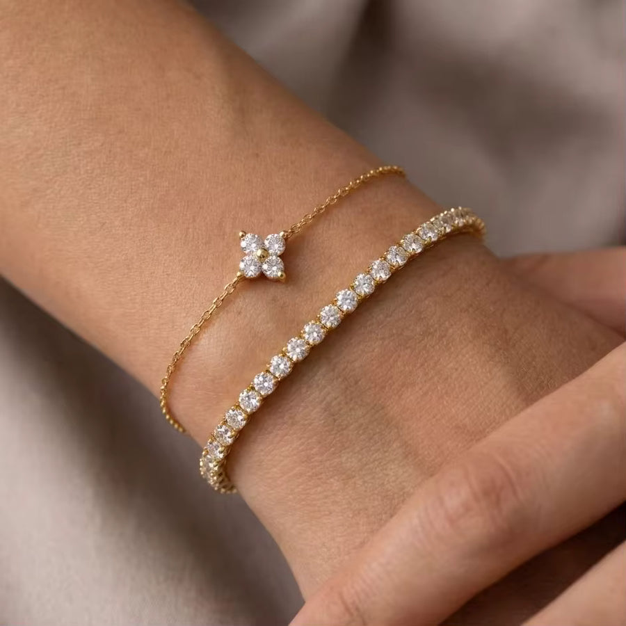 Juego de 2 pulseras de cadena con flores de circonia