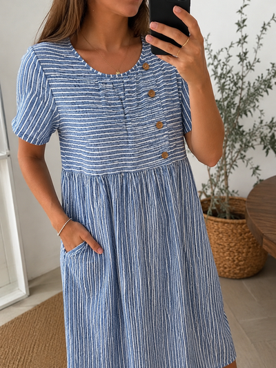 Foto del cliente sobre Maria | Vestido midi a rayas