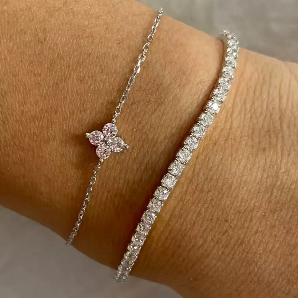 Juego de 2 pulseras de cadena con flores de circonia
