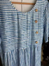 Foto del cliente sobre Maria | Vestido midi a rayas