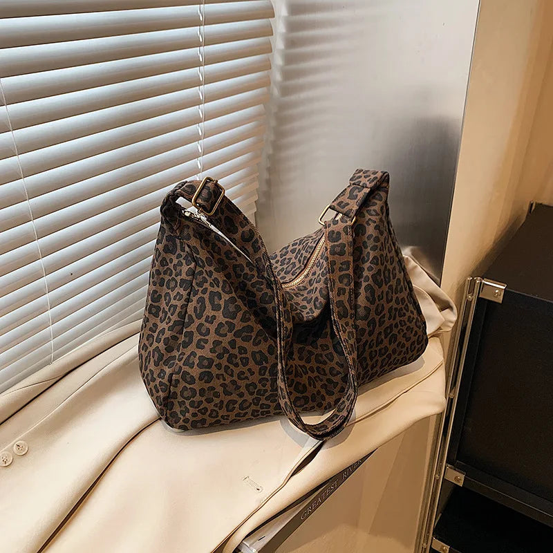 Bolso Hobo Estampado de Leopardo - vista principal