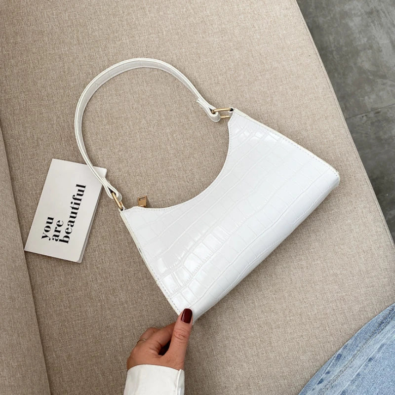 Bolso Baguette Charol Efecto Cocodrilo - amarillo
