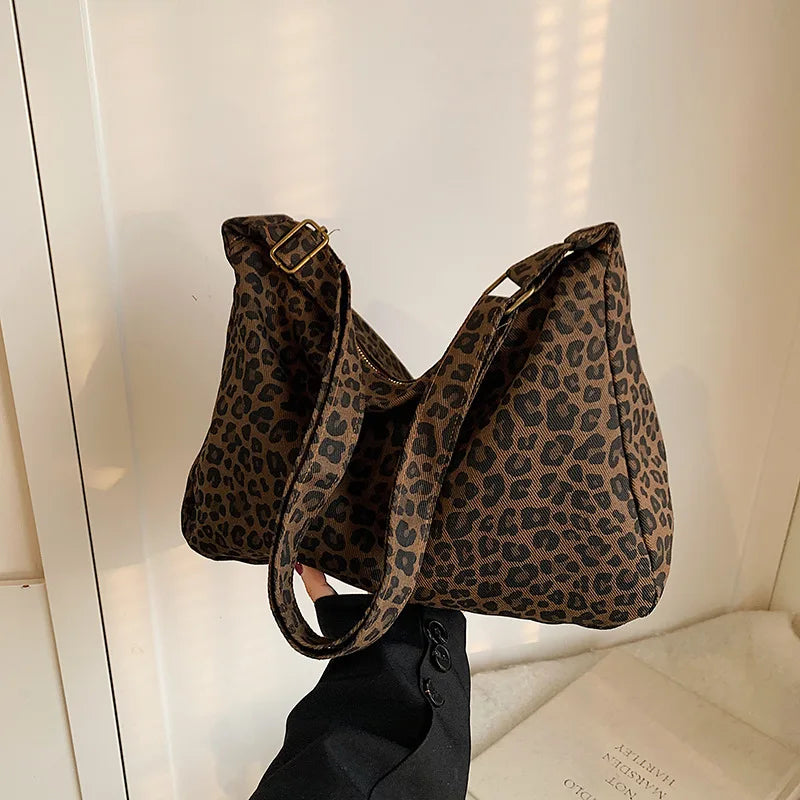 Bolso Hobo Estampado de Leopardo - interior